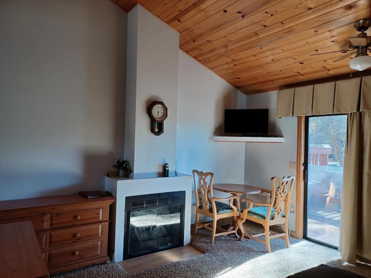 Whispering Pines Lodge Kernville Exterior foto