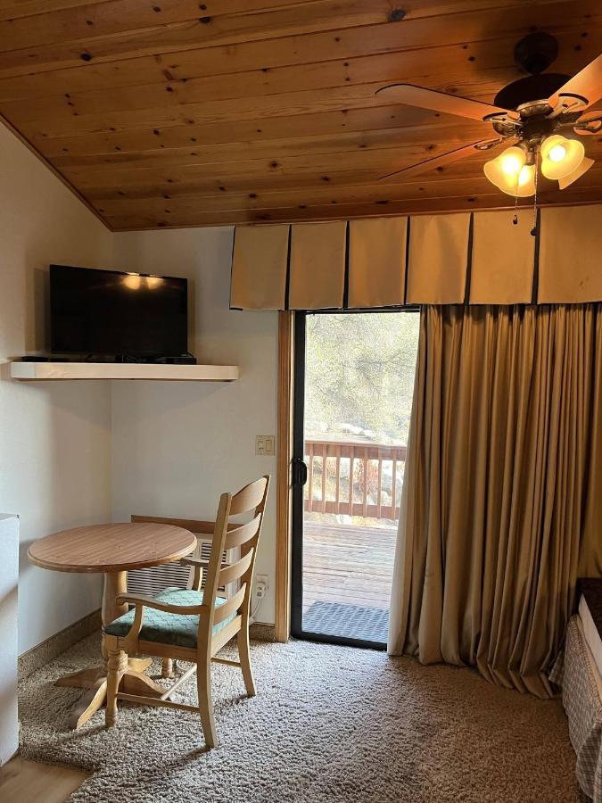 Whispering Pines Lodge Kernville Exterior foto