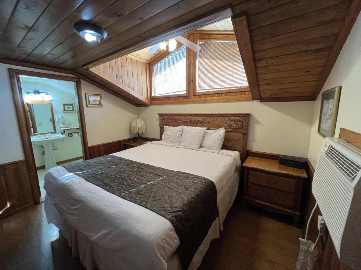 Whispering Pines Lodge Kernville Exterior foto