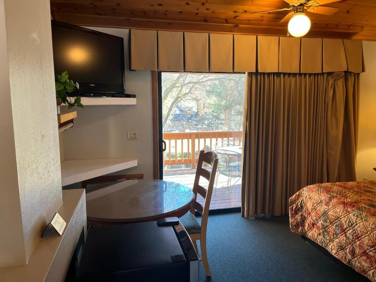Whispering Pines Lodge Kernville Exterior foto