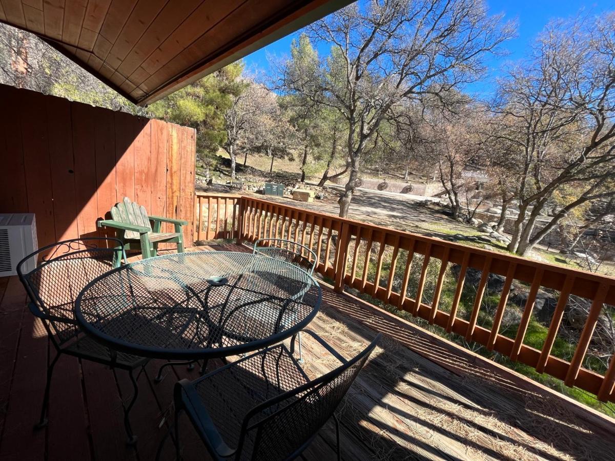 Whispering Pines Lodge Kernville Exterior foto