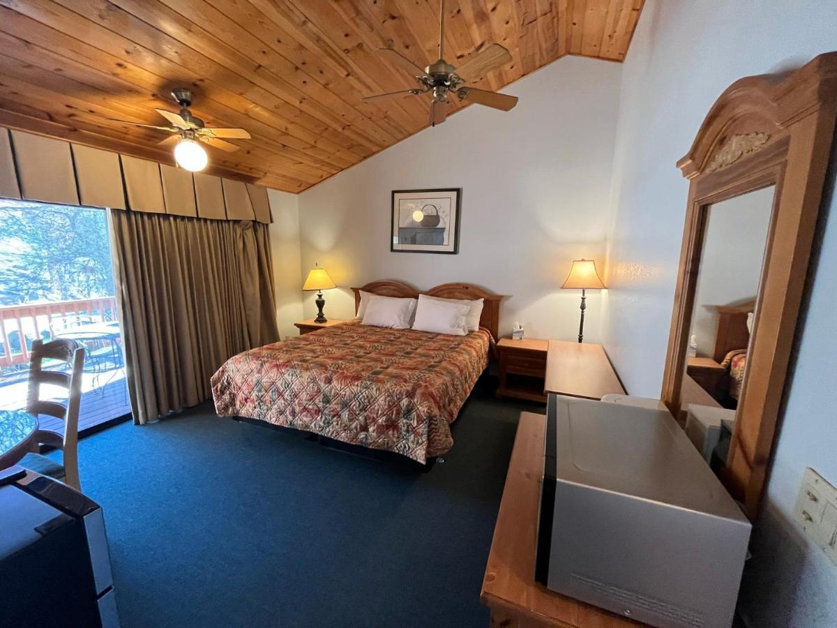 Whispering Pines Lodge Kernville Exterior foto