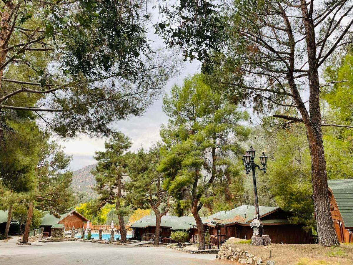 Whispering Pines Lodge Kernville Exterior foto